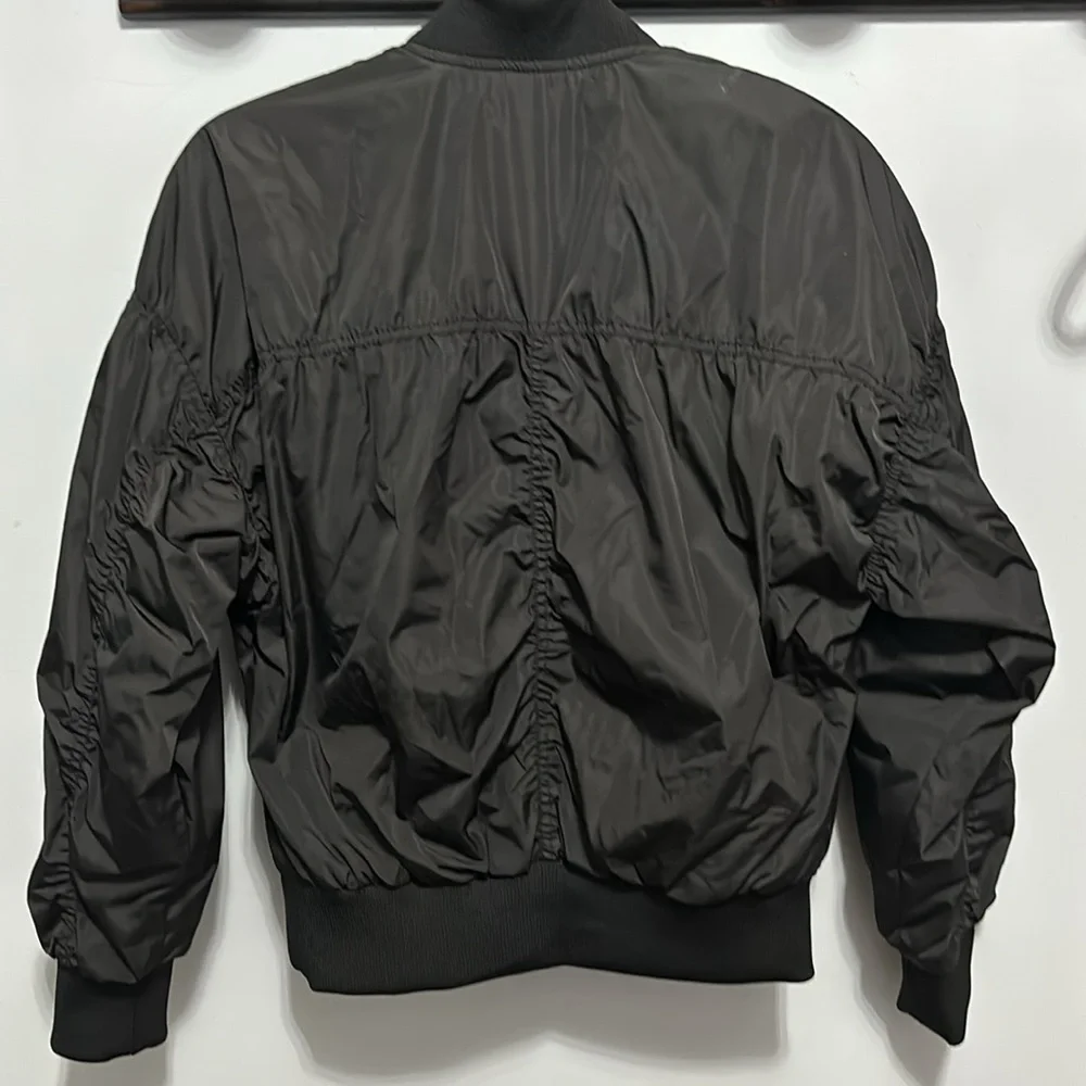 Old Navy size small Go-H20 black bomber style jacket - Picture 6 of 9